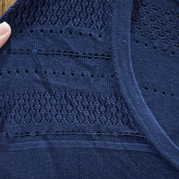 🔥2/$10 3/$12 White House Black Market Deep Blue Sequined Top - Picture 4 of 6